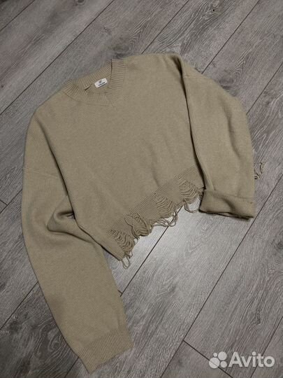 Свитер укороченный с длинным рукавом