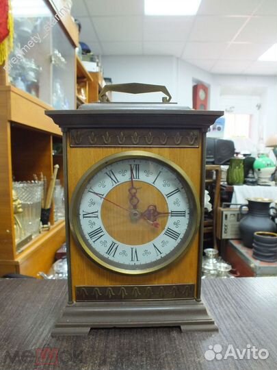 Часы настольные времен СССР