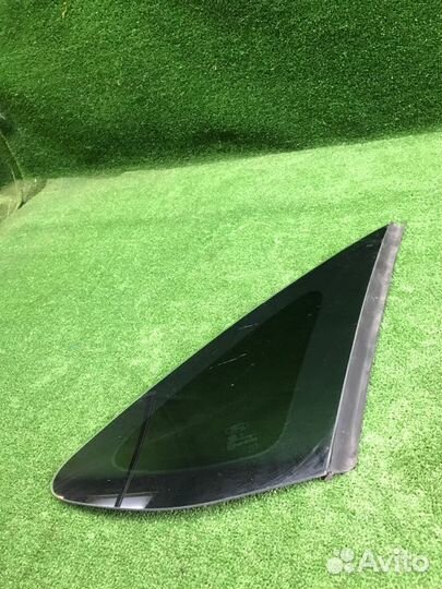 Стекло кузовное глухое заднее правое Ford Focus 2