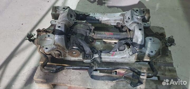 Редуктор передний на Toyota Hiace