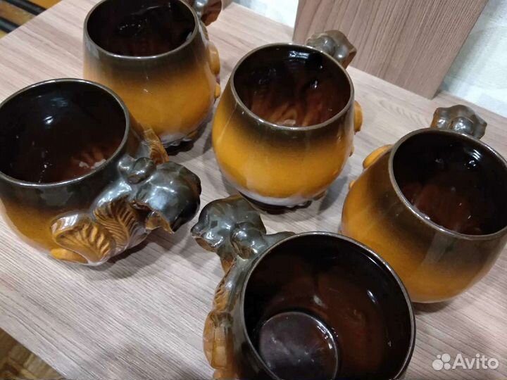 Кувшин и кружки