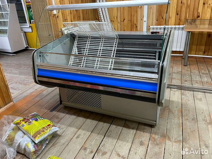 Холодильная витрина