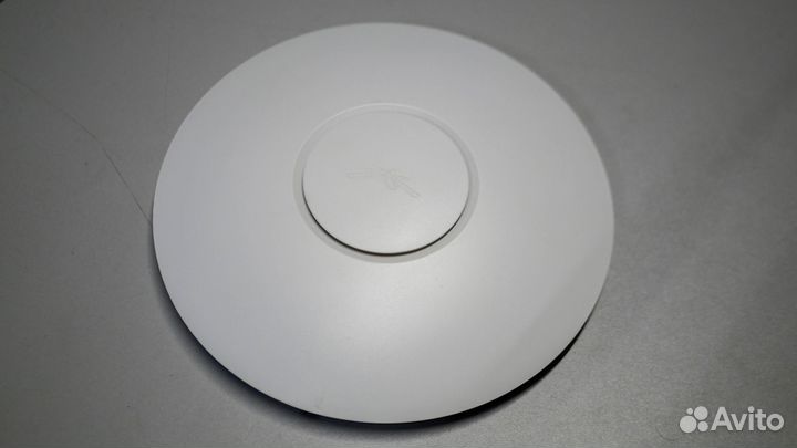 Точка доступа Ubiquity UniFi UAP-LR