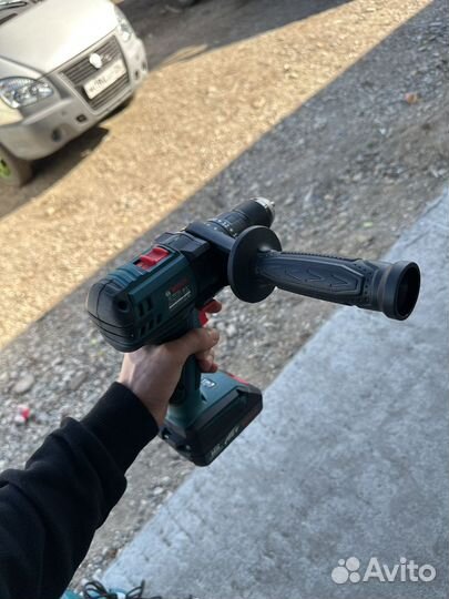 Аккумуляторный ударный шуруповерт Bosch 36v
