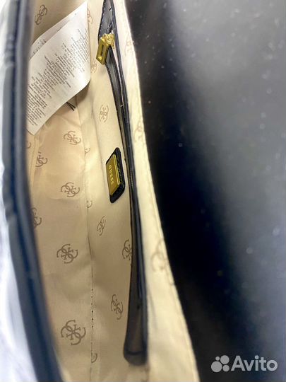 Сумка Guess