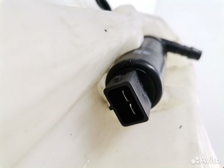 Бачок омывателя Ford Mondeo 3 2002 1S7113K163AD