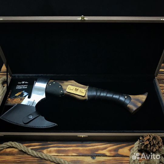 Топор ручной работы №5 (Ясень, натуральная кожа)