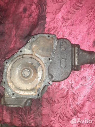 Помпа Mercedes Om442 V8 2000