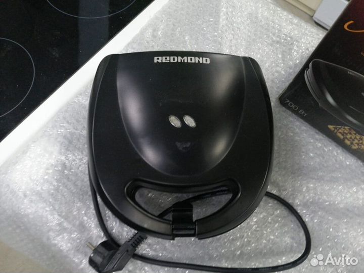 Вафельница redmond Мультипекарь RMB-611