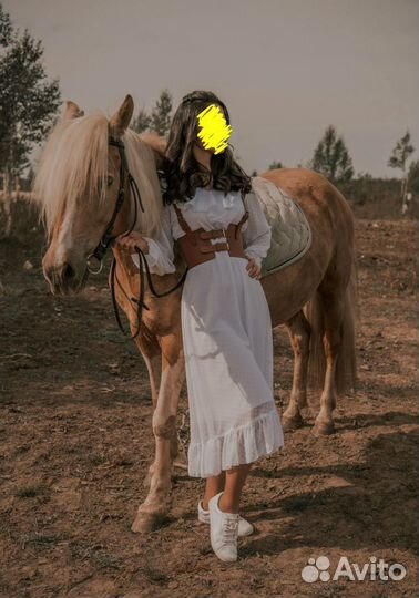 Платье белое