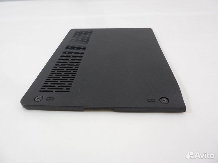 Крышка отсека памяти