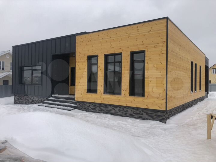 Дом 160 м² на участке 8 сот.