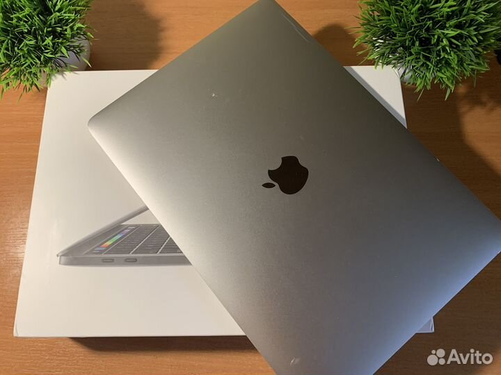 Apple MacBook Pro 13-inch 2017 A1706