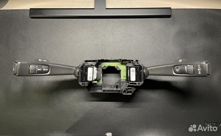 Подрулевой переключатель (стрекоза) Volvo S60