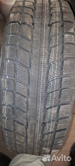 Triangle TR777 215/60 R17