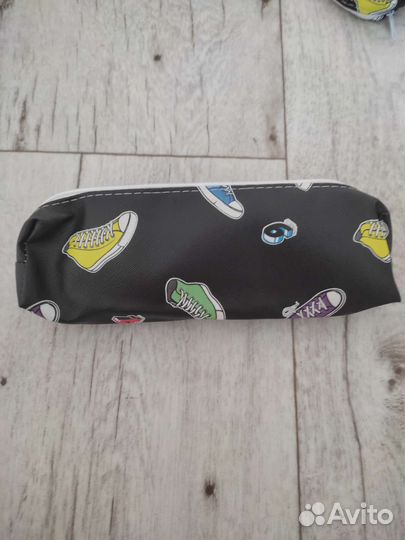 Пенал школьный новый