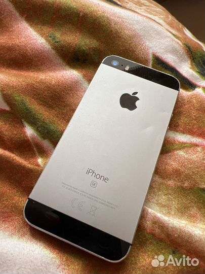 iPhone SE, 32 ГБ