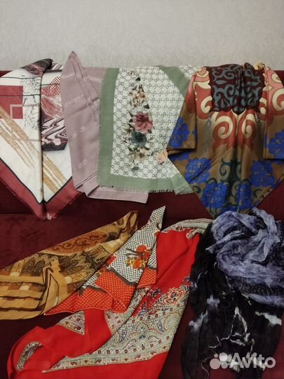 Женские шарфы и платки