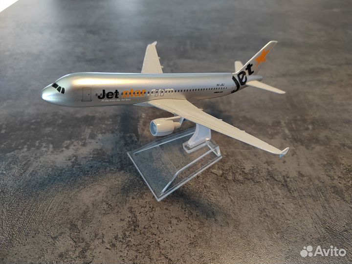 Модель самолета Airbus A320 JetStar