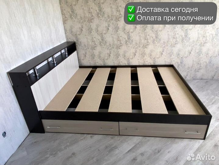 Кровать