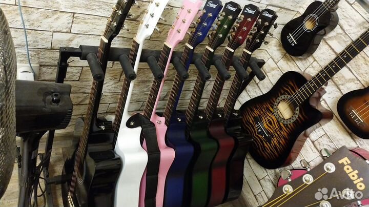 Разные гитары для начинающих