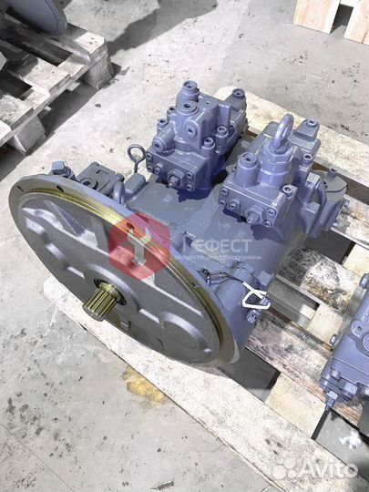 Основной насос Hitachi ZX240-3