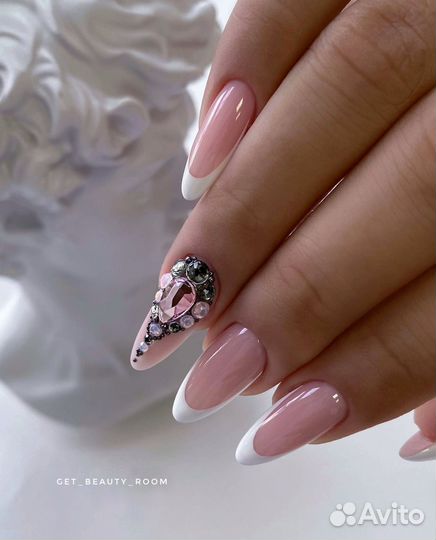 Маникюр педикюр