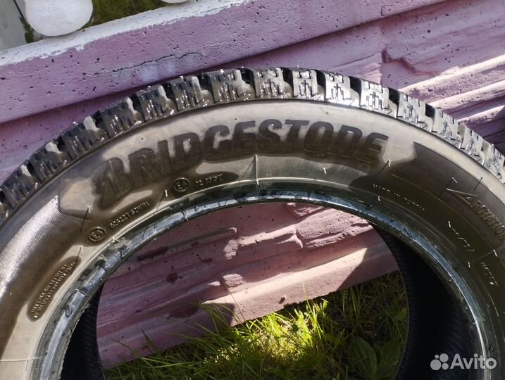 Bridgestone Ice Cruiser 7000S 185/60 R15 84T