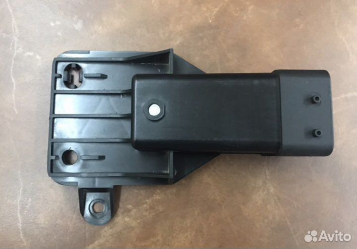 Реле вентилятора VW Polo