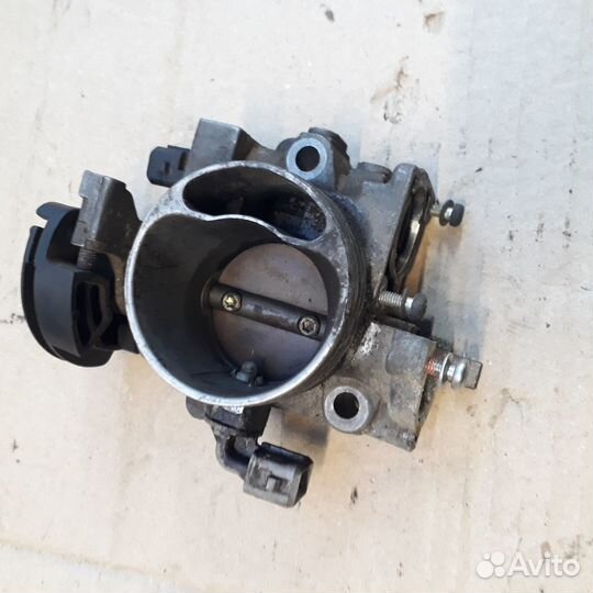 Дроссельная заслонка Пежо 206 1,4