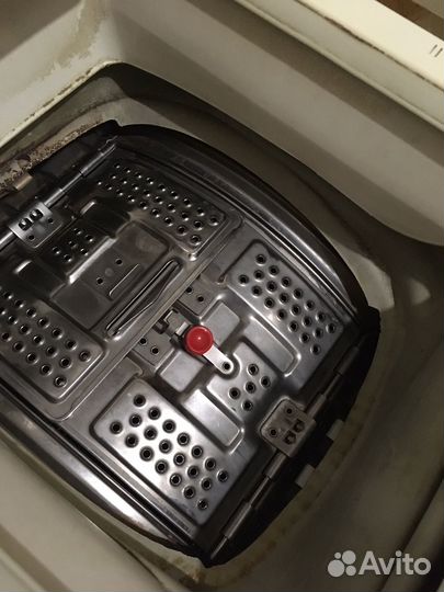 Стиральная машина с вертикальной загрузкой