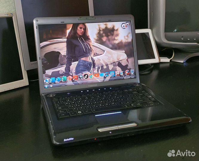 Ноутбук toshiba