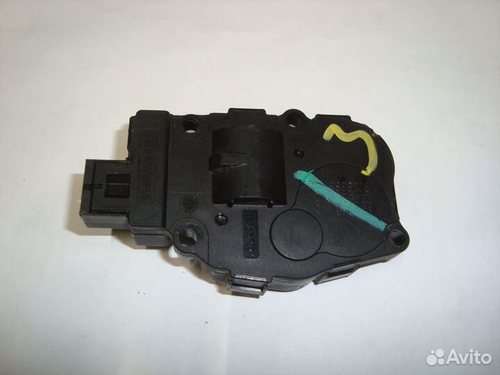 Моторчик заслонки печки W164 M642 A1669060008