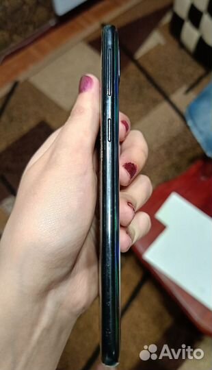 Телефон Samsung A40