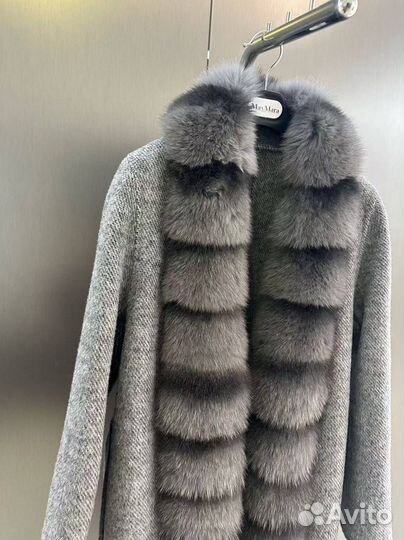 Пальто Max Mara с натуральным мехом лисы