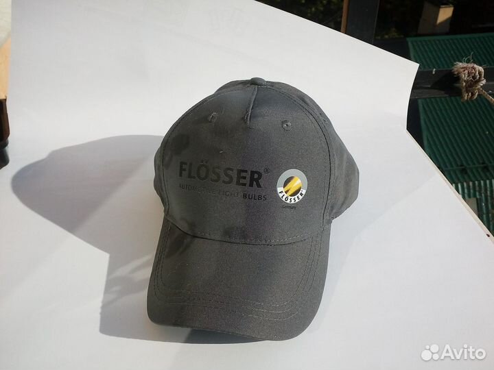 Бейсболка с логотипом flosser