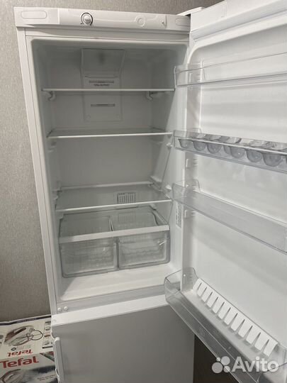 Холодильник Индезит в отличном состоянии