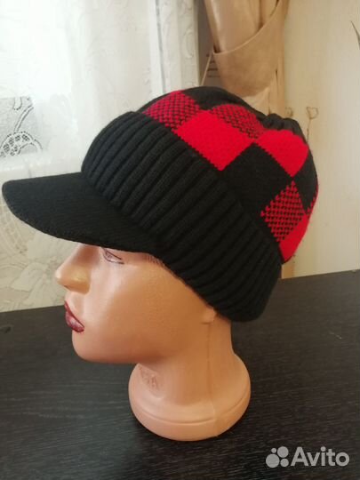Шапка зимняя вязанная-бомбер