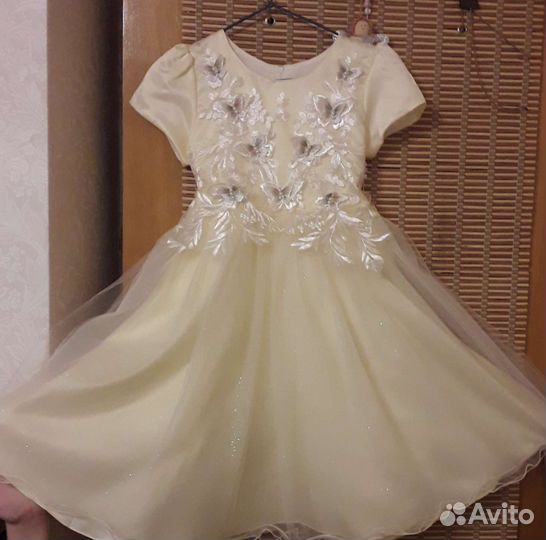 Новое нарядное платье для девочки