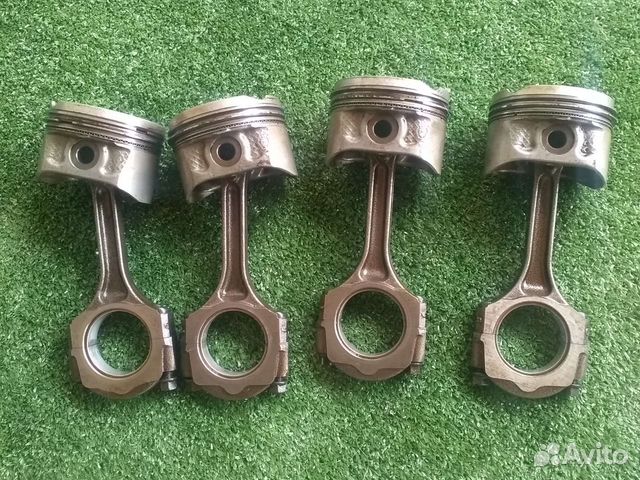 Поршни, шатуны Рено Меган 3. Для двс K4M V838
