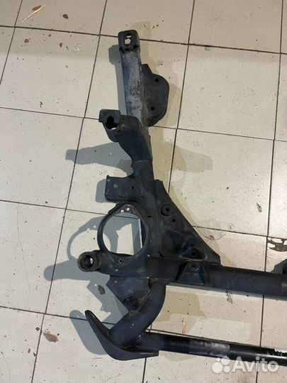 Подрамник передний Bmw Е53 кросовер 3.0 2005