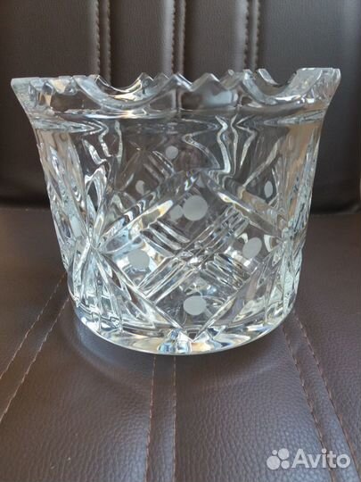 Хрустальная конфетница