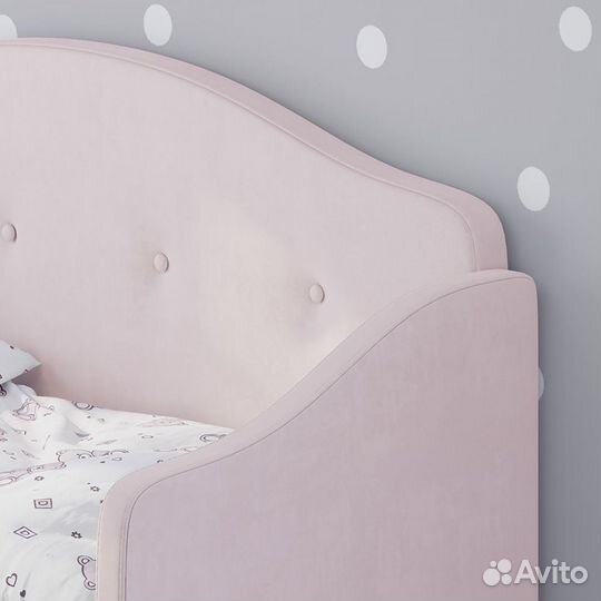 Кровать с большим спальным местом