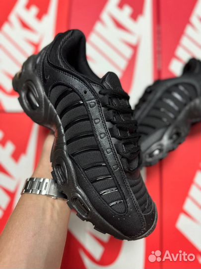 Nike Air max Tailwind 4 triple black
