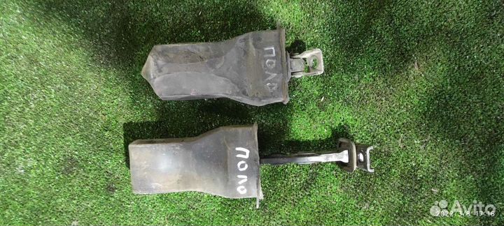 Ограничитель двери volkswagen polo