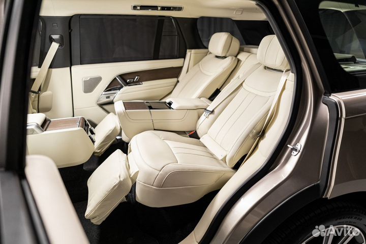 Land Rover Range Rover 4.4 AT, 2024