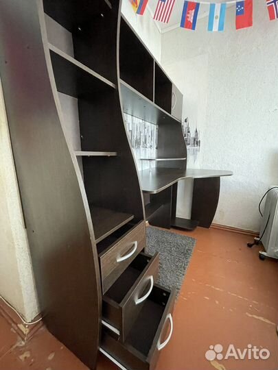 Компьютерный стол