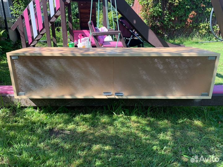 Полка книжная настенная