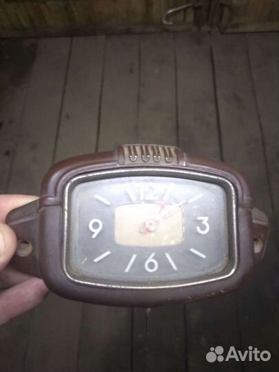 Автомобильные часы