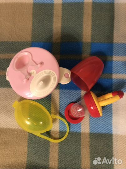 Поильник, ниблер, контейнер для соски
